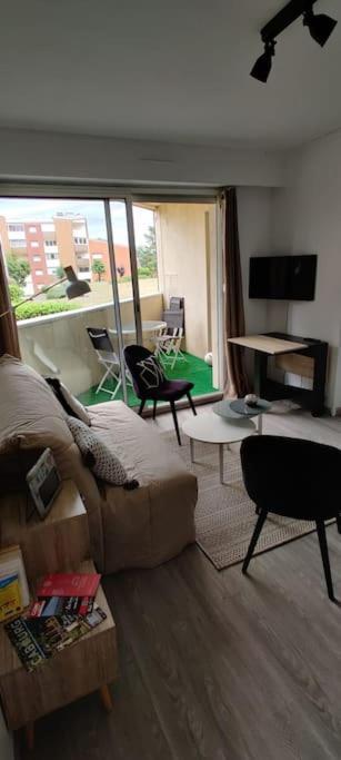 Chez Emy & Tom Apartment Кабур Екстериор снимка