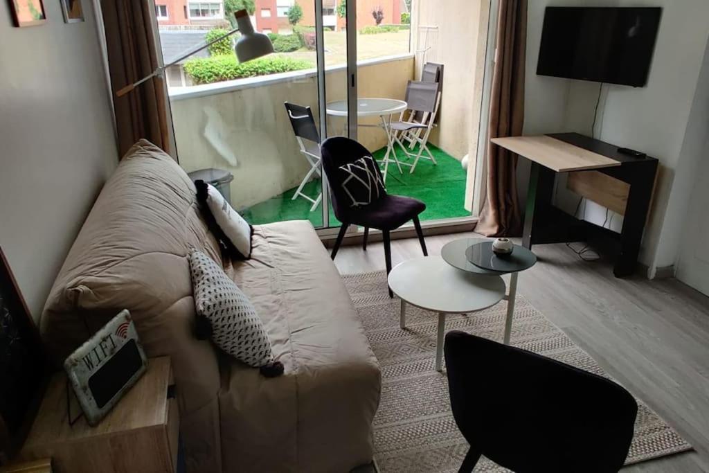 Chez Emy & Tom Apartment Кабур Екстериор снимка