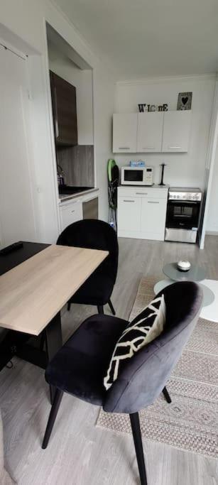Chez Emy & Tom Apartment Кабур Екстериор снимка
